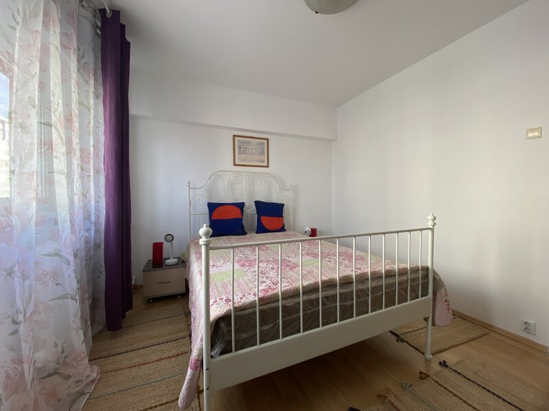 Titulescu, Ana Pan, curat, renovat, liber.