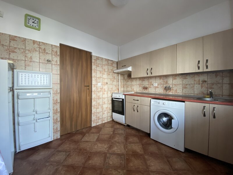 Titulescu, Ana Pan, curat, renovat, liber.